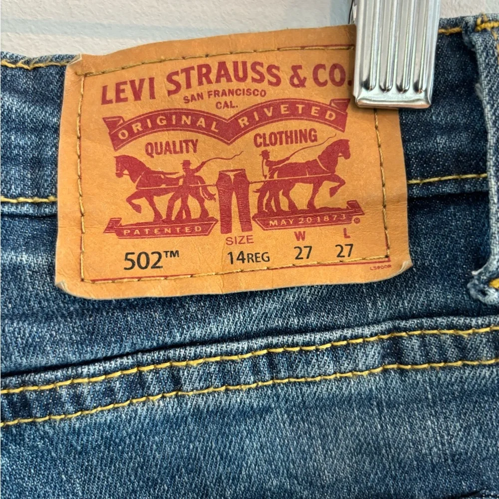 Levi’s 502 Regular Taper Medium Wash Boy’s Size 14 Jeans